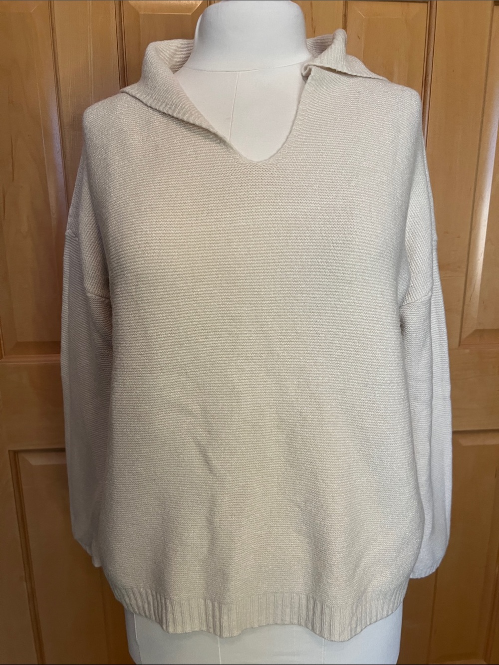 Pinch Cream hooded Lightweight Pullover Sweater